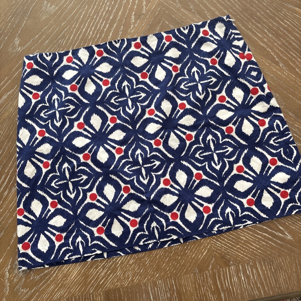 Vineyard Vines Sz 14 BLUE Cotton Whale Tail Geometric Embroidered Skirt EUC &FUN